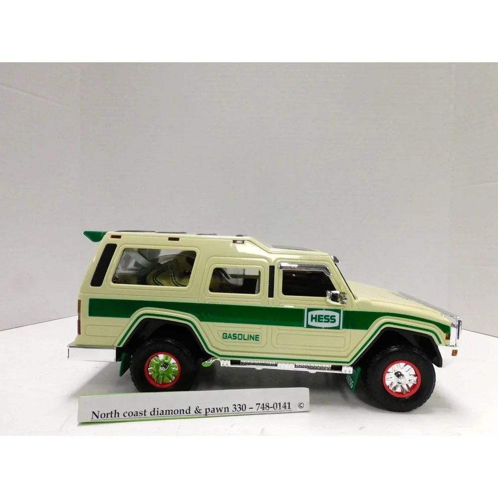 Hess Sport Utility Vehicle and Motorcycles SUV Toy Set Green White Chrome DW742